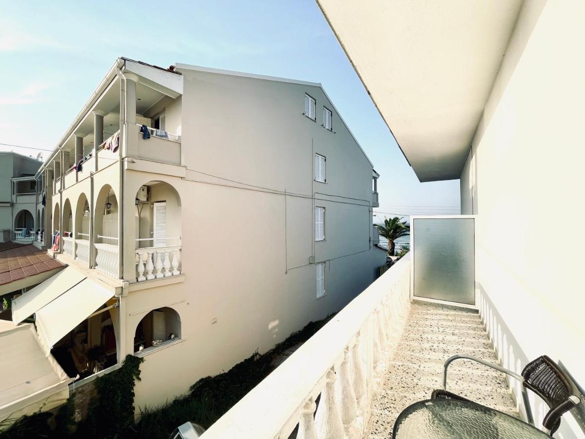 Kappa & Lamda Apartments โรดา ภายนอก รูปภาพ