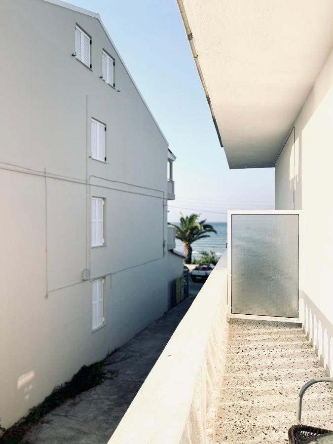 Kappa & Lamda Apartments โรดา ภายนอก รูปภาพ